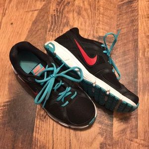 LAST CALL Nike Downshifter 5 Black Blue Running